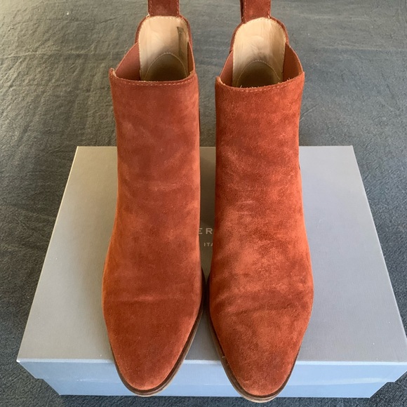 EVERLANE SUEDE BLOCK HEEL BOOT - RUST - Size 11 - Picture 3 of 9
